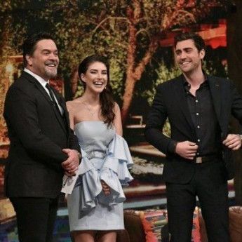 Поцелуи, набравшие по 5 млн. просмотров