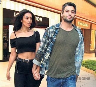 Шюкрю Озйылдыз и Рабиа Яман решили обручиться дома